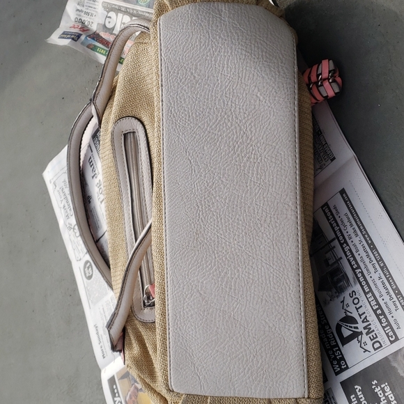 Jessica Simpson handbag - Picture 7 of 8